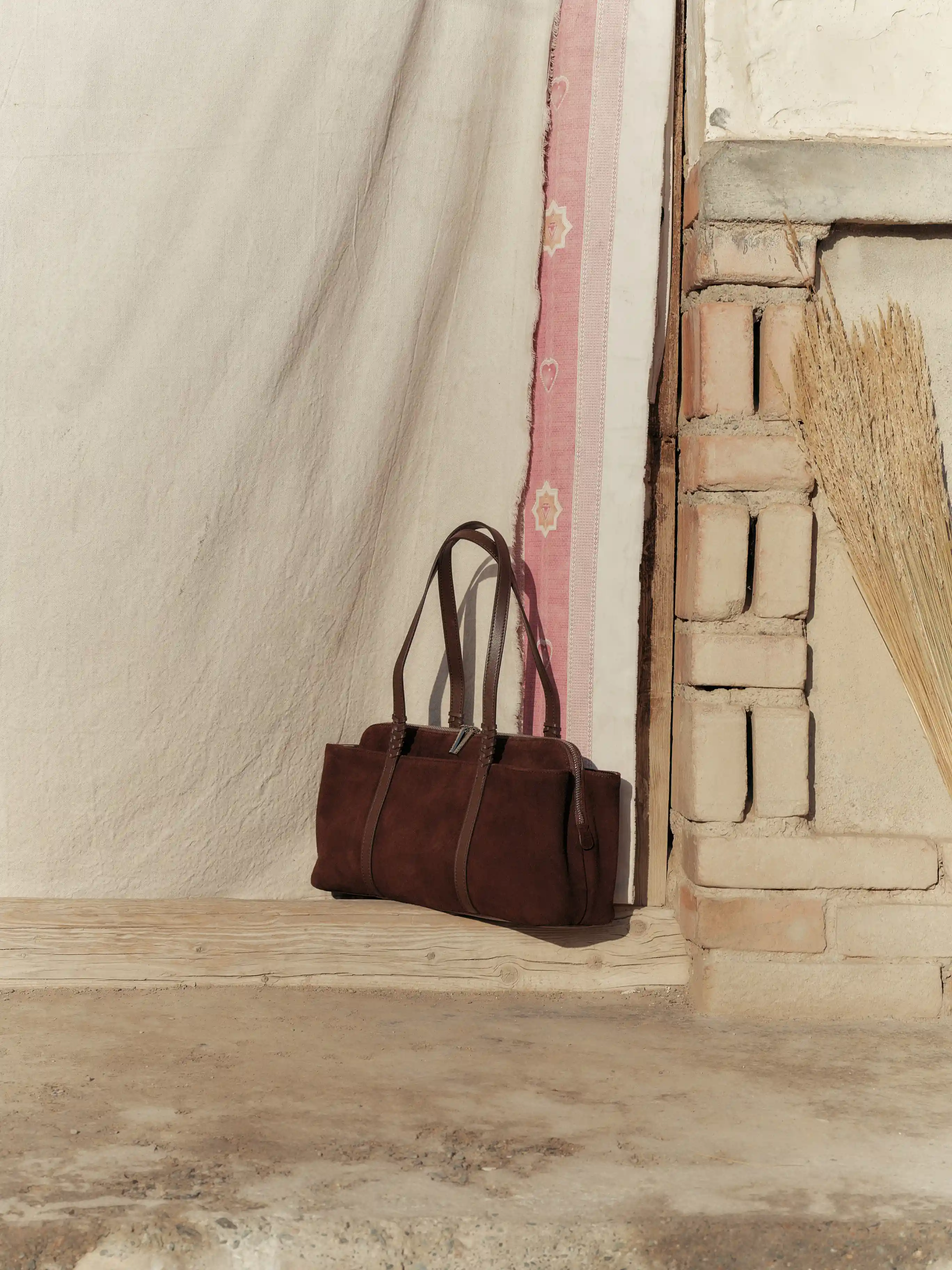 Aimee Shoulder Bag 16