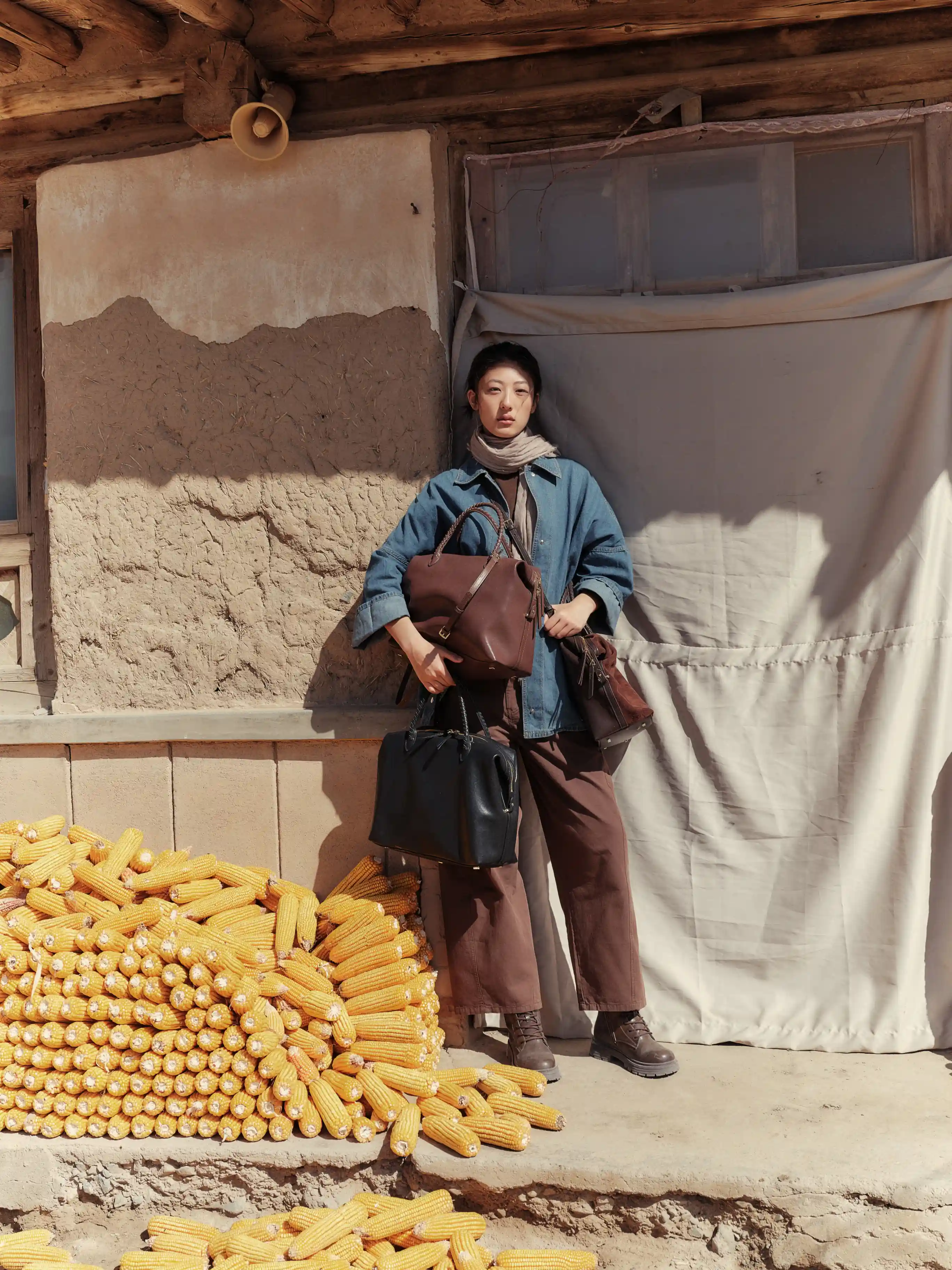 Alma Handbag Outdoor 18