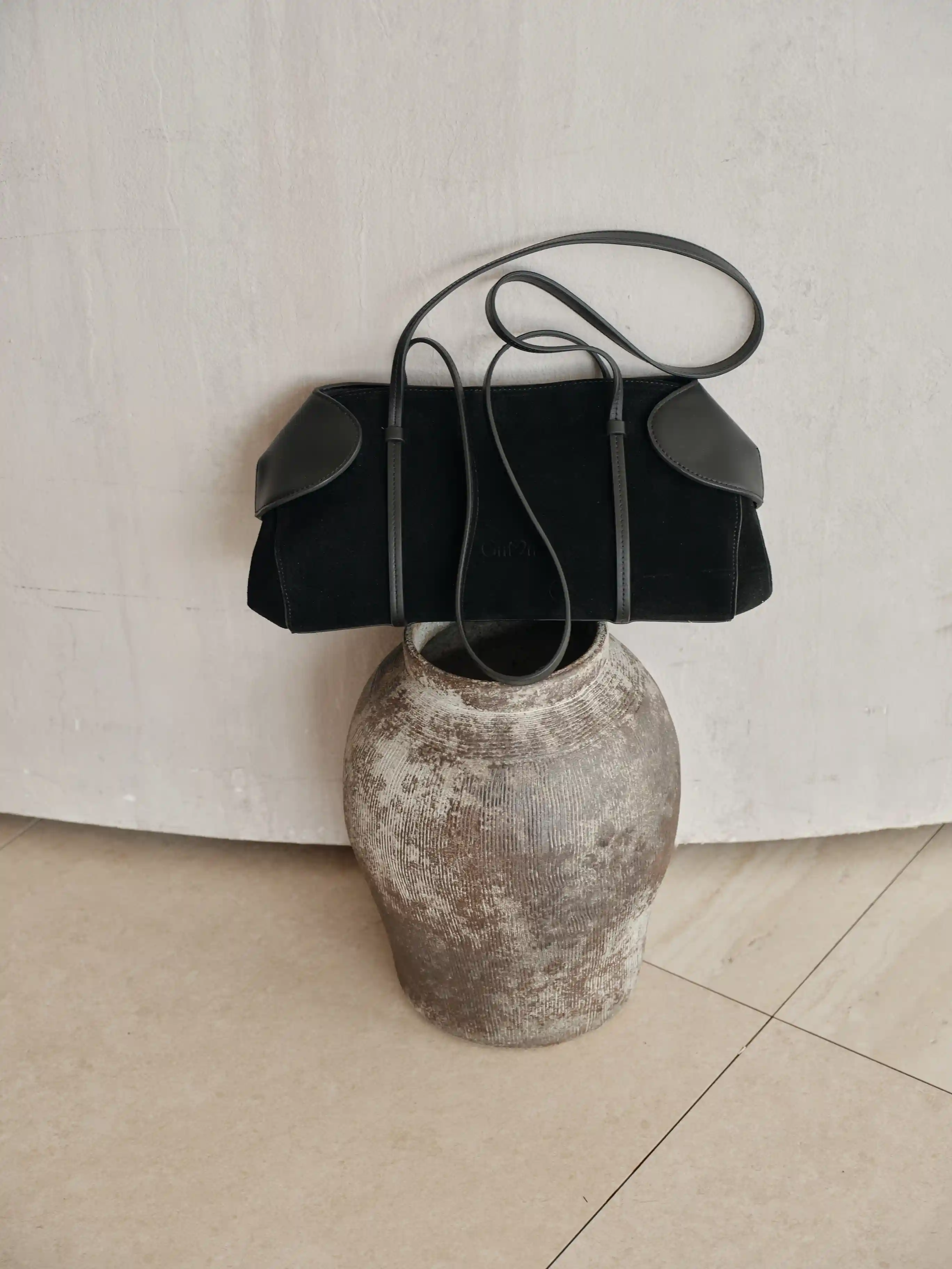 Douce Shoulder Bag 1