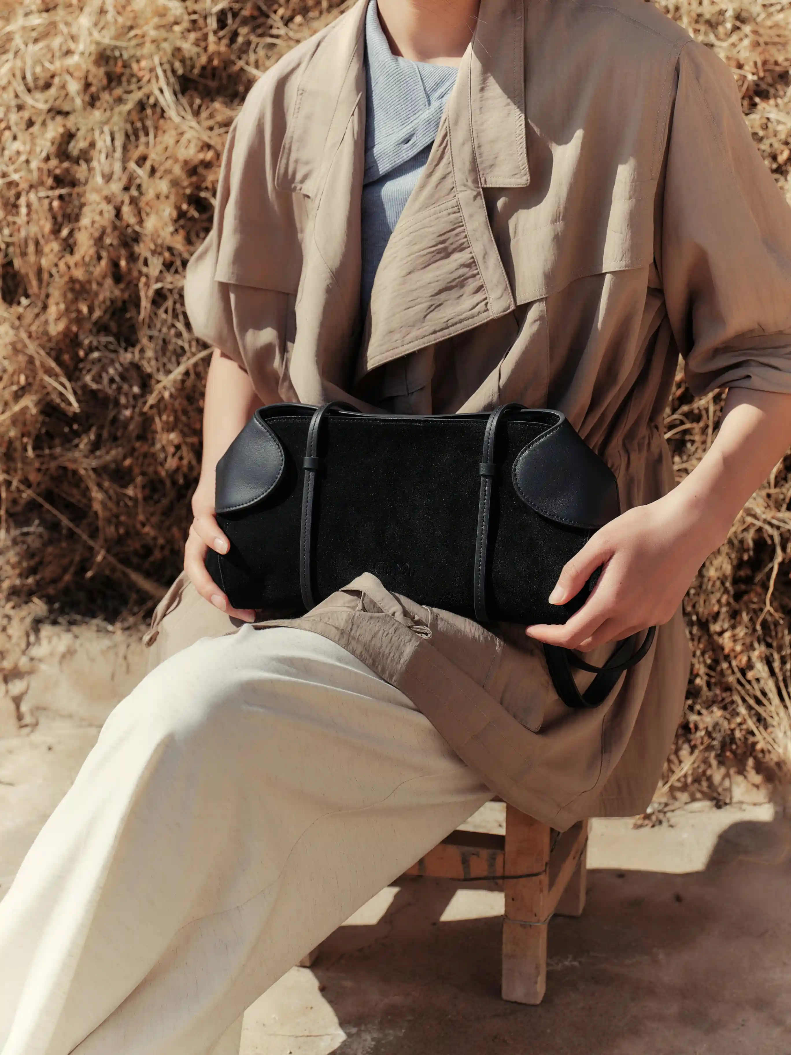 Douce Shoulder Bag Outdoor 4