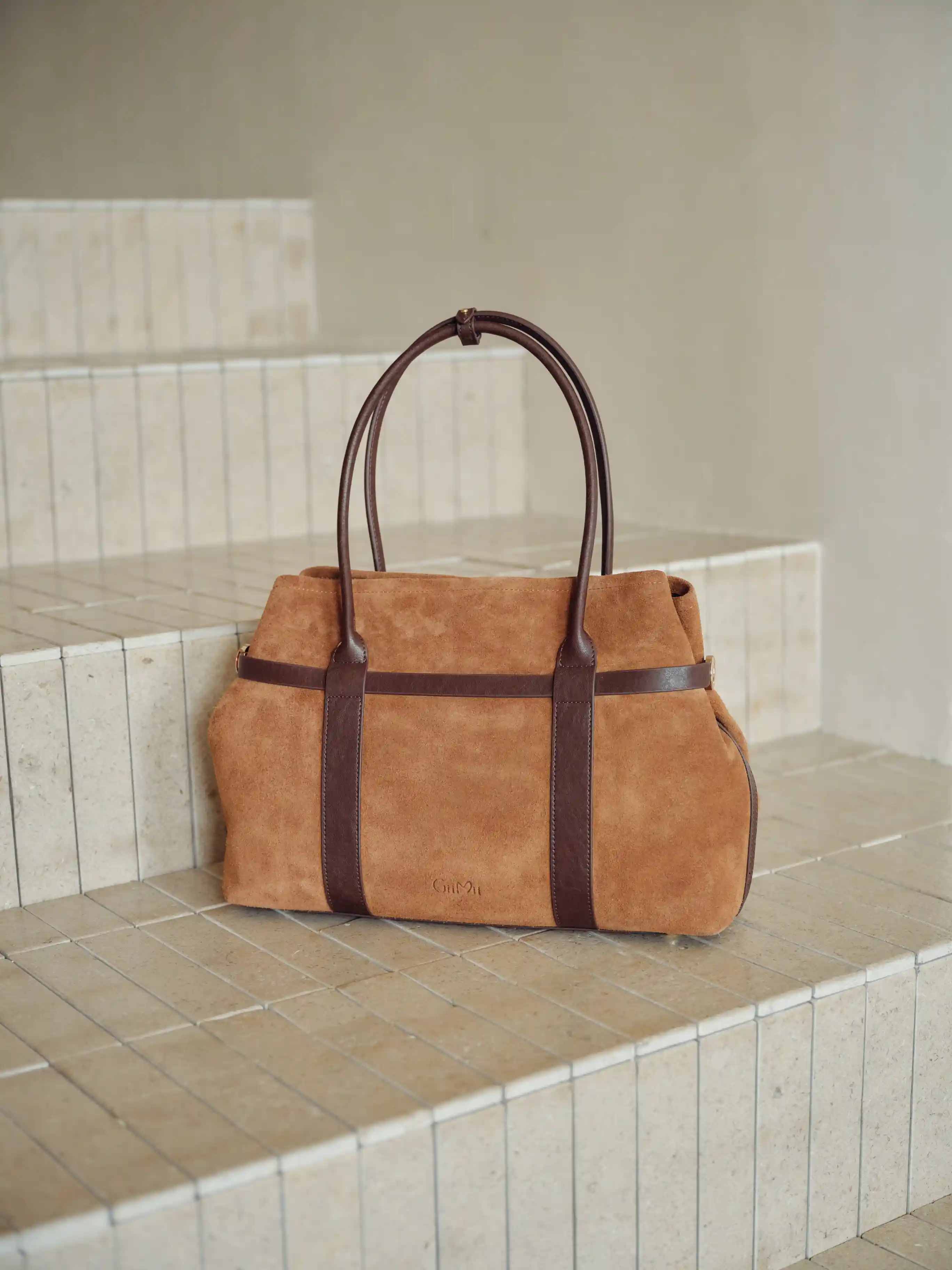 Gili Handbag 1
